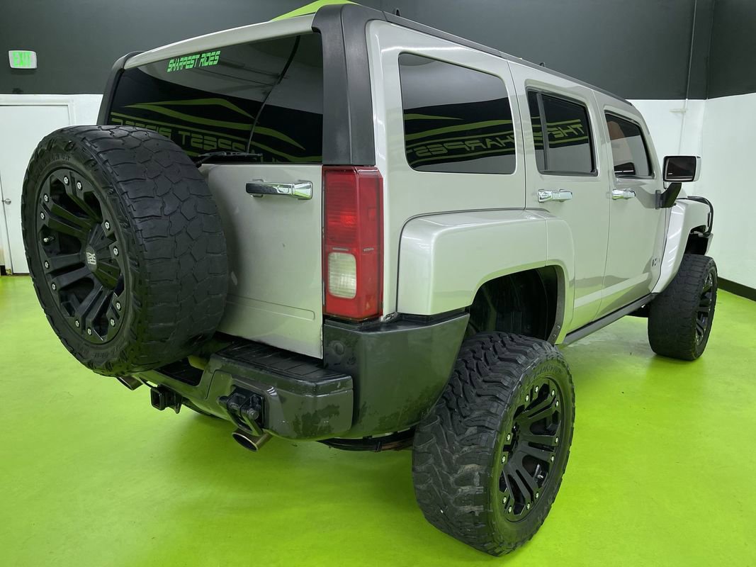 Used 2006 HUMMER H3 image 10