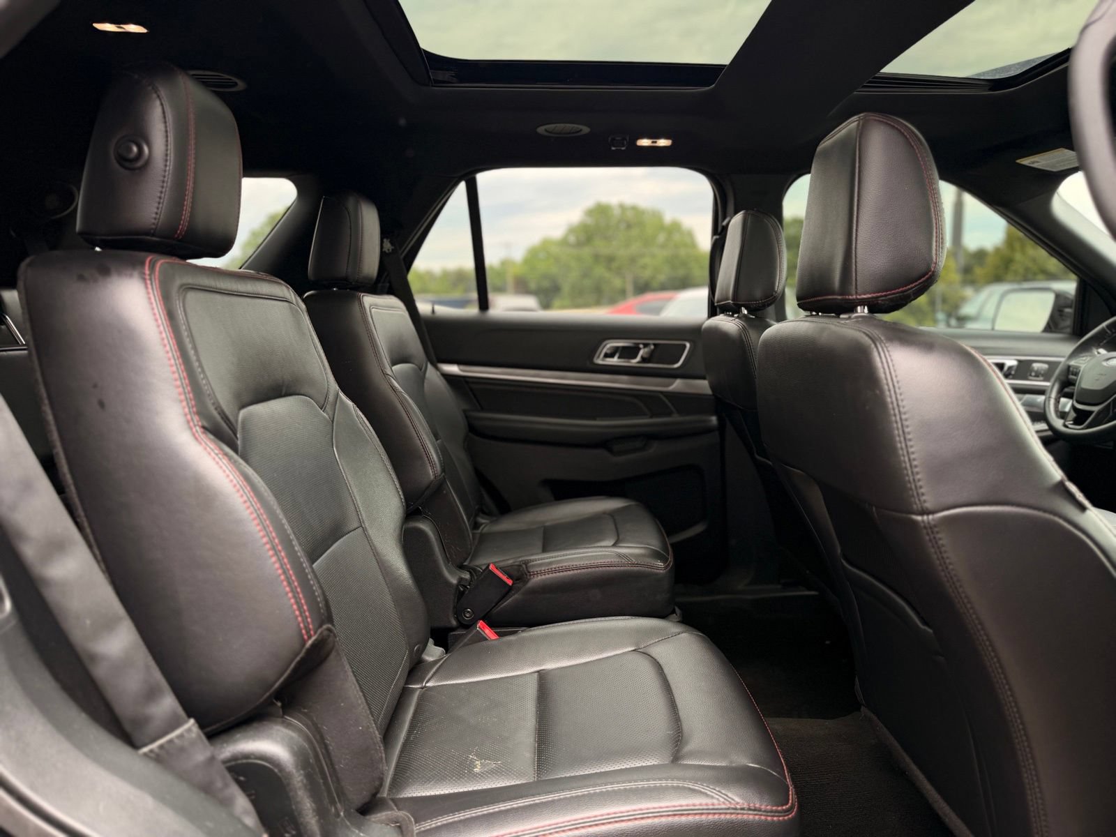 Used 2019 Ford Explorer Sport w/ Equipment Group 401A AWD/4WD image 29