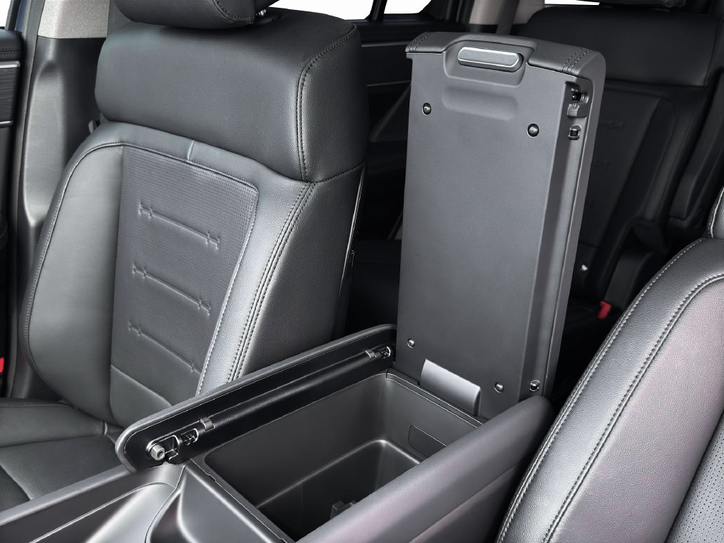 New 2026 Hyundai Santa Fe Limited AWD/4WD image 18