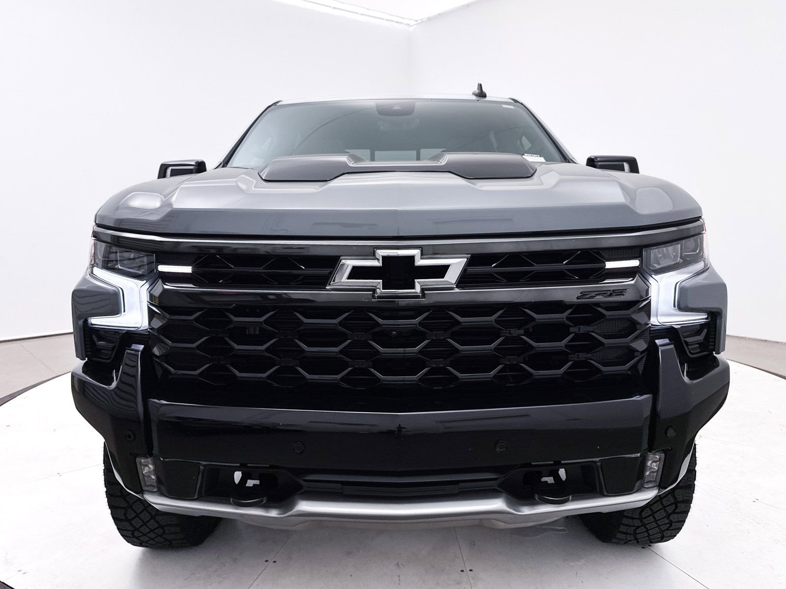 Used 2025 Chevrolet Silverado 1500 ZR2 w/ Technology Package image 26
