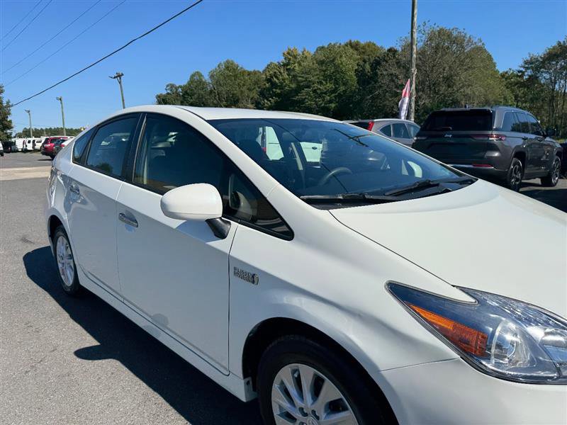 Used 2013 Toyota Prius Prime Plug-In Hybrid image 17