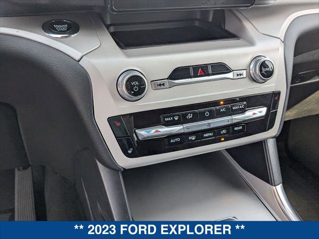 Certified 2023 Ford Explorer XLT w/ Equipment Group 202A RWD image 17