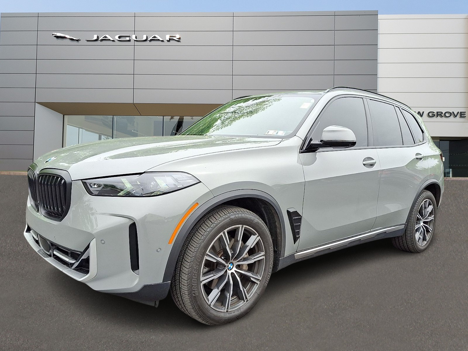 Used 2025 BMW X5 xDrive40i w/ M Sport Package