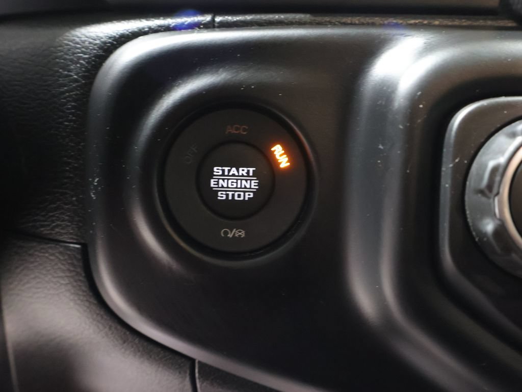 Used 2023 Jeep Gladiator Sport AWD/4WD image 25