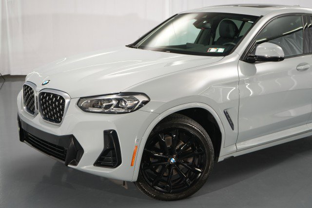 Used 2022 BMW X4 xDrive30i w/ M Sport Package 2 image 3