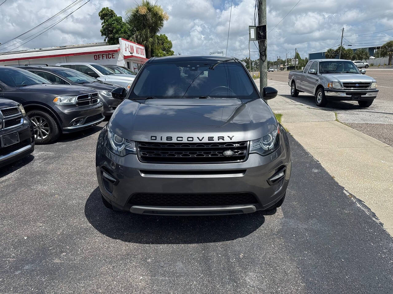 Used 2018 Land Rover Discovery Sport HSE AWD/4WD image 3