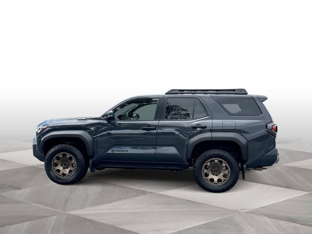 Used 2025 Toyota 4Runner Trailhunter AWD/4WD image 5