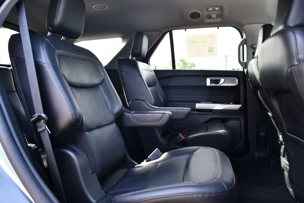 Used 2024 Ford Explorer Limited AWD/4WD image 18
