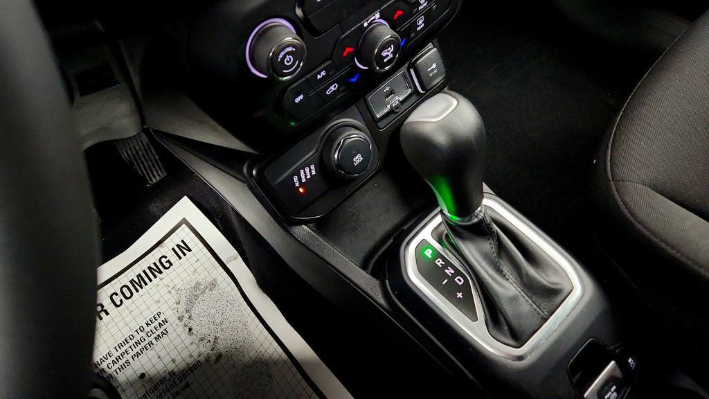 Used 2020 Jeep Renegade Latitude image 14