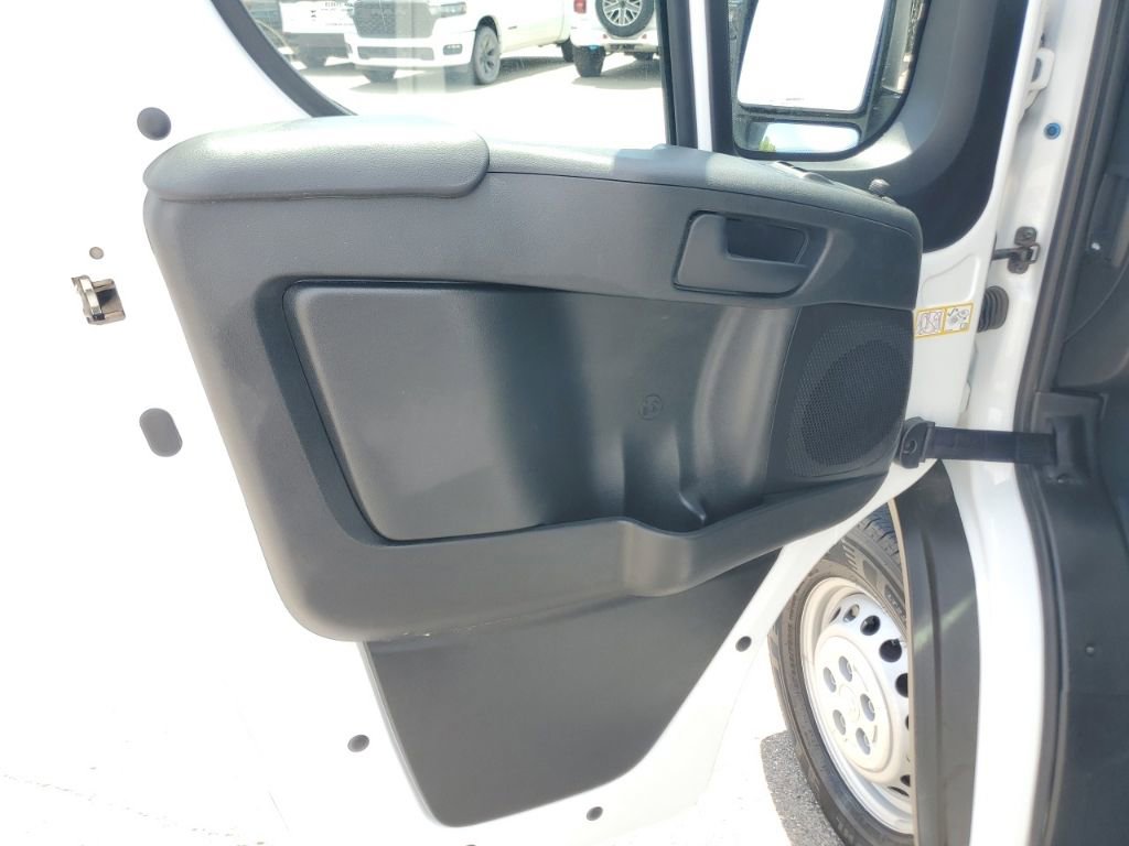 Used 2026 RAM ProMaster 2500 w/ Convenience Group FWD image 8