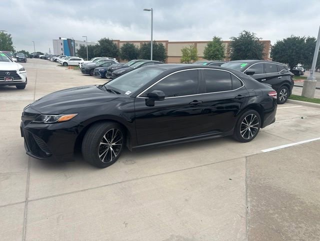 Used 2020 Toyota Camry SE FWD image 7