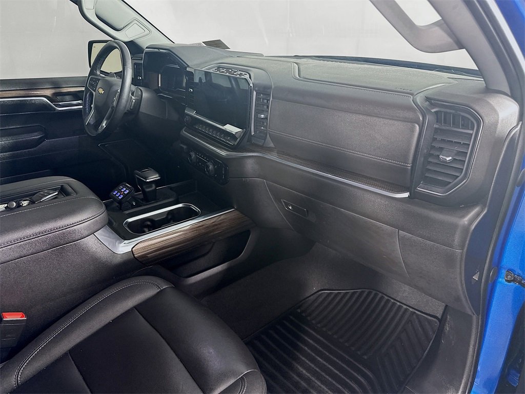 Used 2022 Chevrolet Silverado 1500 LT w/ Z71 Off-Road Package image 31