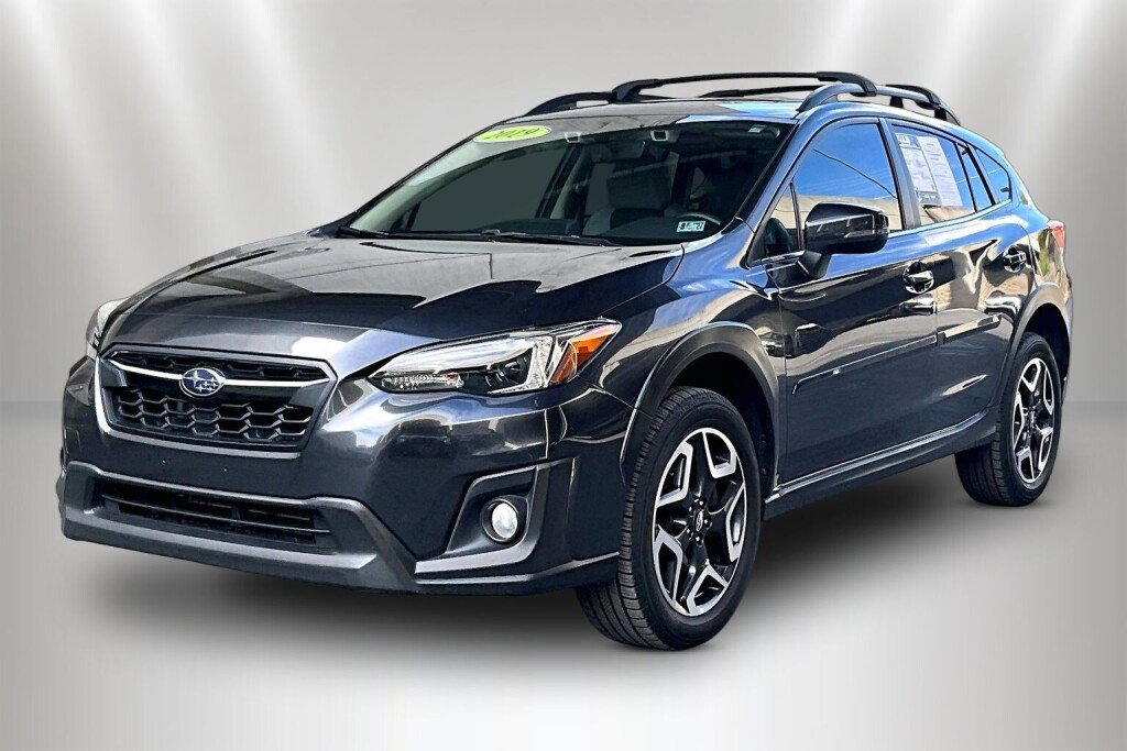 Used 2019 Subaru Crosstrek 2.0i Limited w/ Moonroof Package w/Navigation AWD/4WD image 3