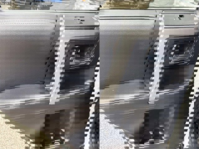 Used 2019 Toyota 4Runner SR5 w/ Four Season Floor Mat Package image 19