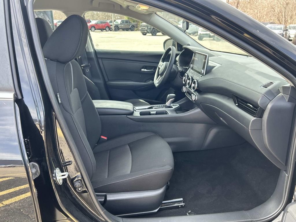 Certified 2023 Nissan Sentra SV image 17