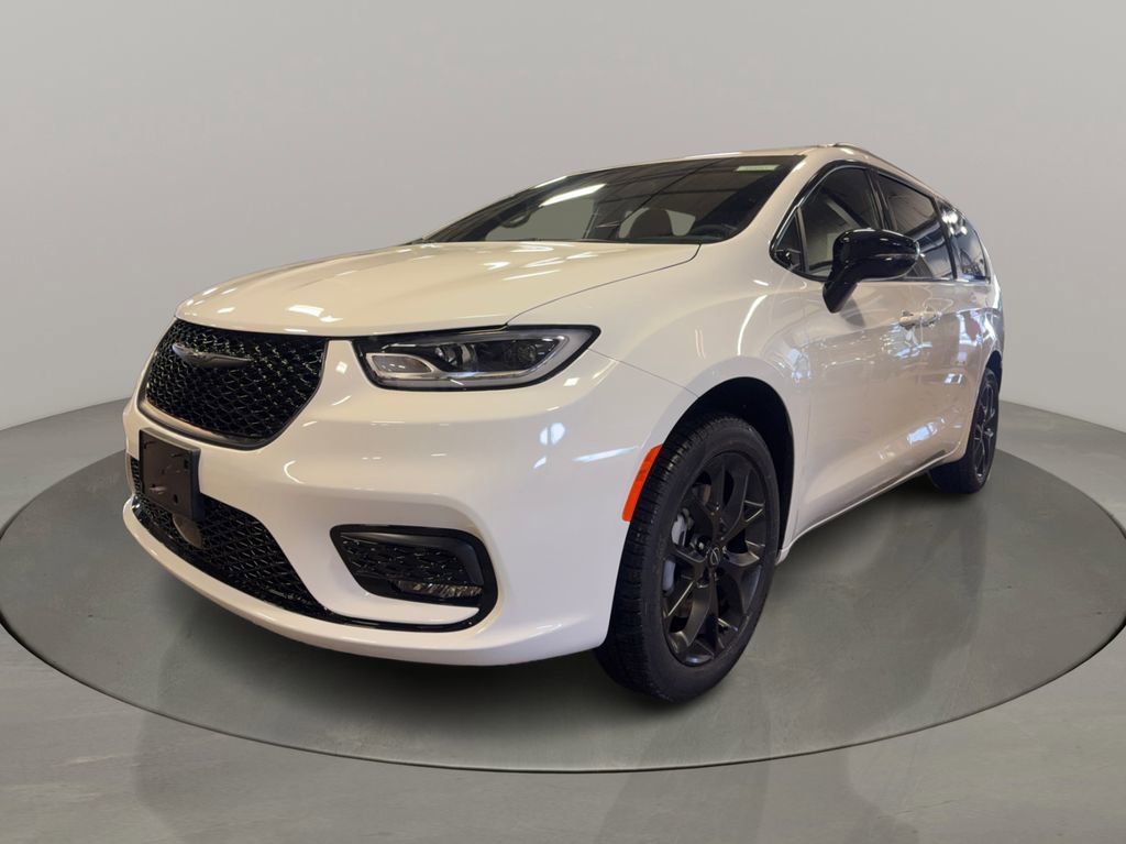 New 2026 Chrysler Pacifica Select w/ S Appearance Package image 3