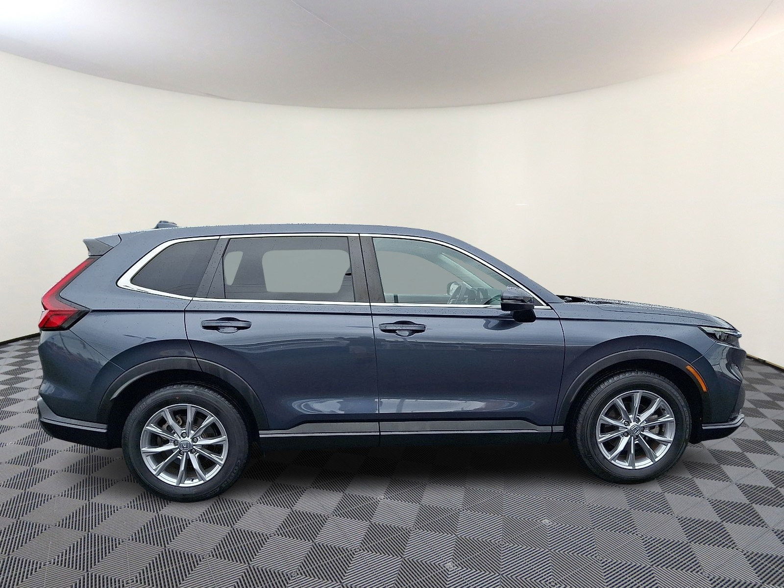 Used 2024 Honda CR-V EX image 8