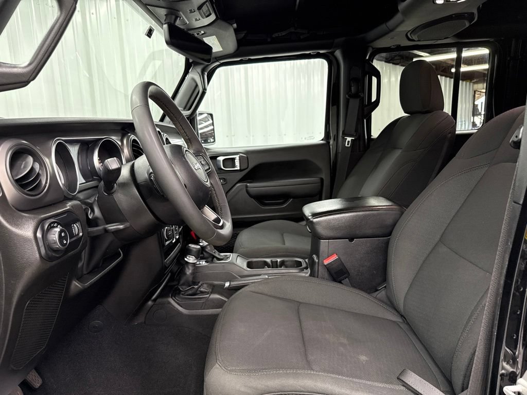 Used 2023 Jeep Gladiator Sport AWD/4WD image 16