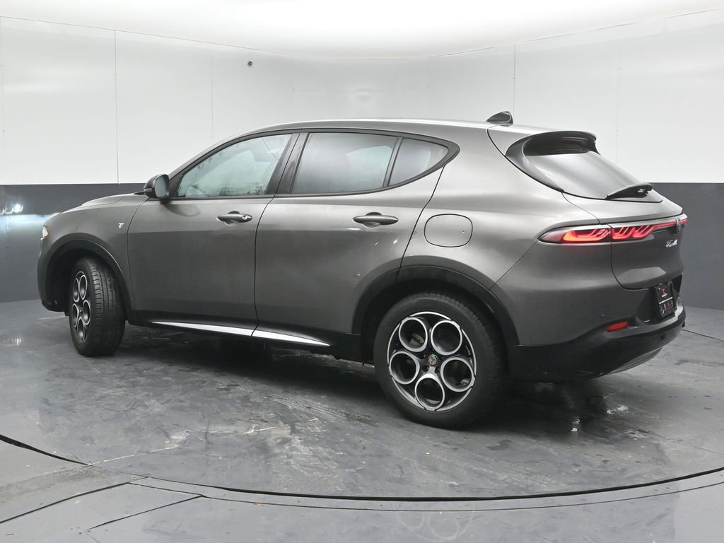 Used 2024 Alfa Romeo Tonale Ti image 5