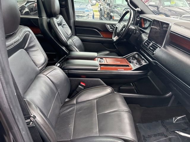 Used 2018 Lincoln Navigator Reserve w/ Technology Package image 24