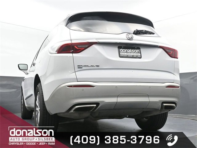 Used 2022 Buick Enclave Premium image 18