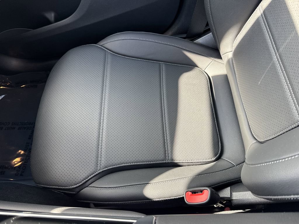 Certified 2025 Mercedes-Benz GLC 300 300 image 27