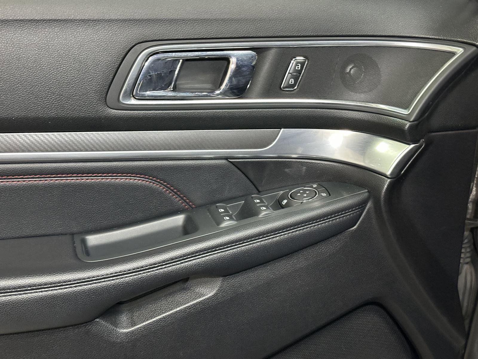 Used 2018 Ford Explorer Sport image 21