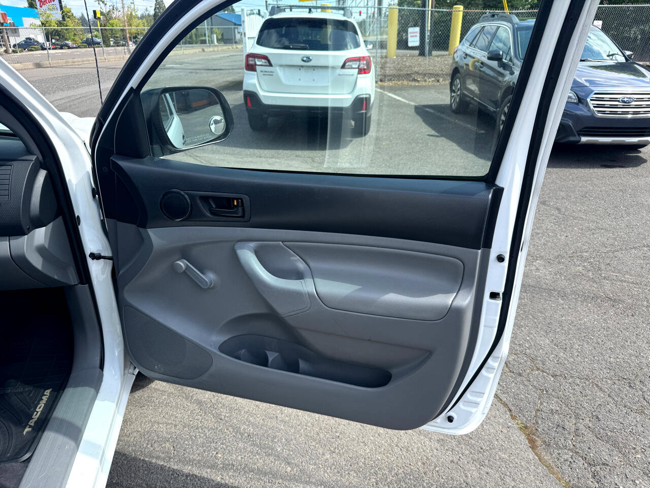 Used 2012 Toyota Tacoma 2WD Regular Cab image 12
