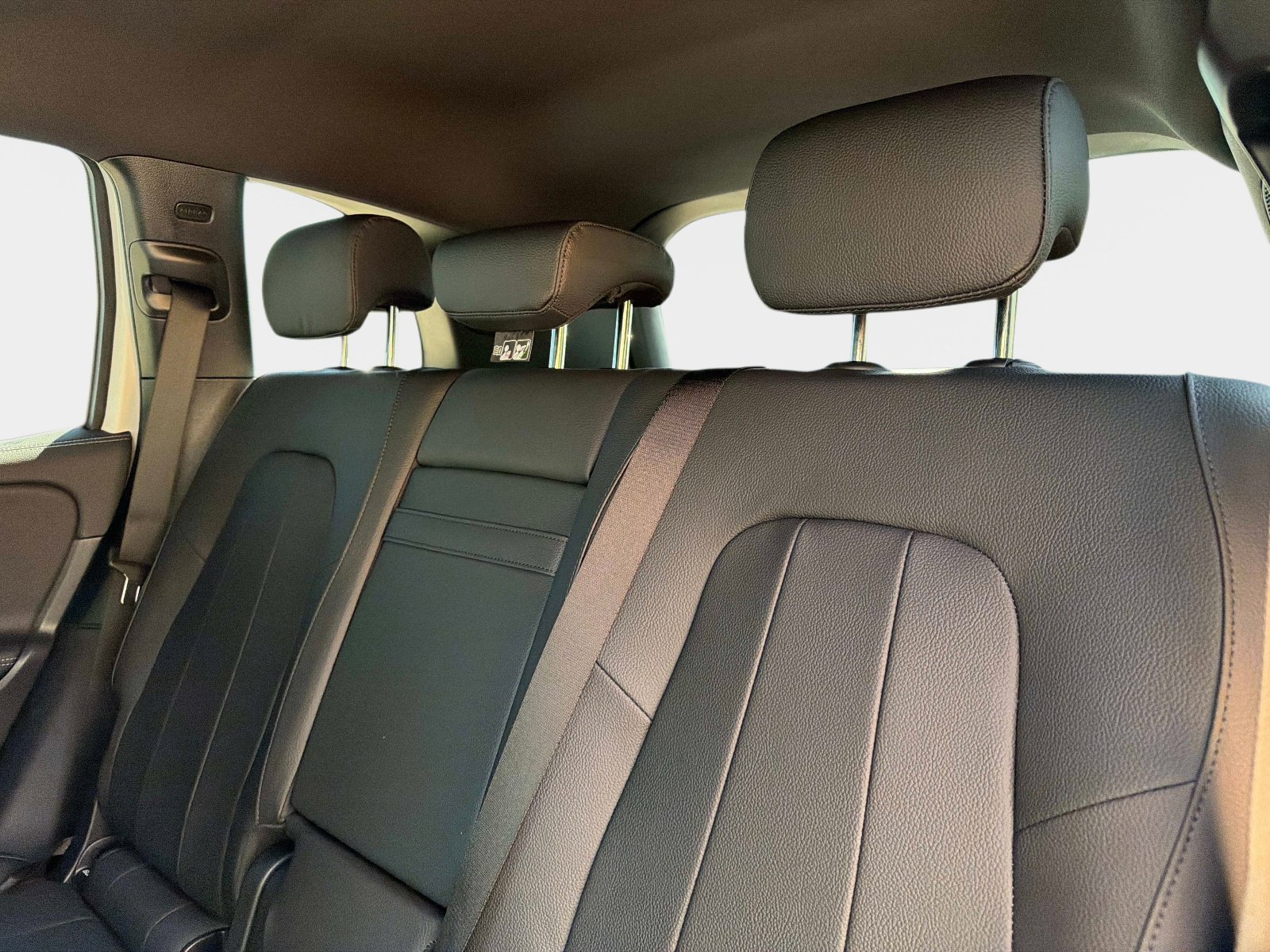 New 2026 Mercedes-Benz GLB 250 image 14