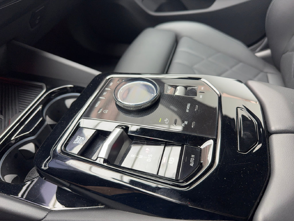 Used 2026 BMW 530i RWD image 43