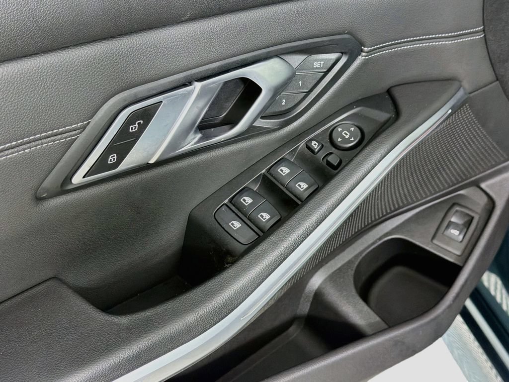 Used 2020 BMW 330i xDrive Sedan w/ Premium Package AWD/4WD image 18