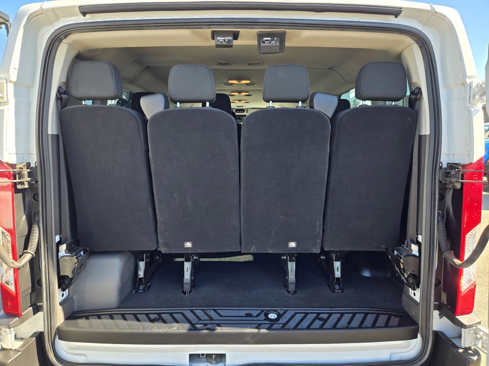 Used 2020 Ford Transit 350 XLT image 30