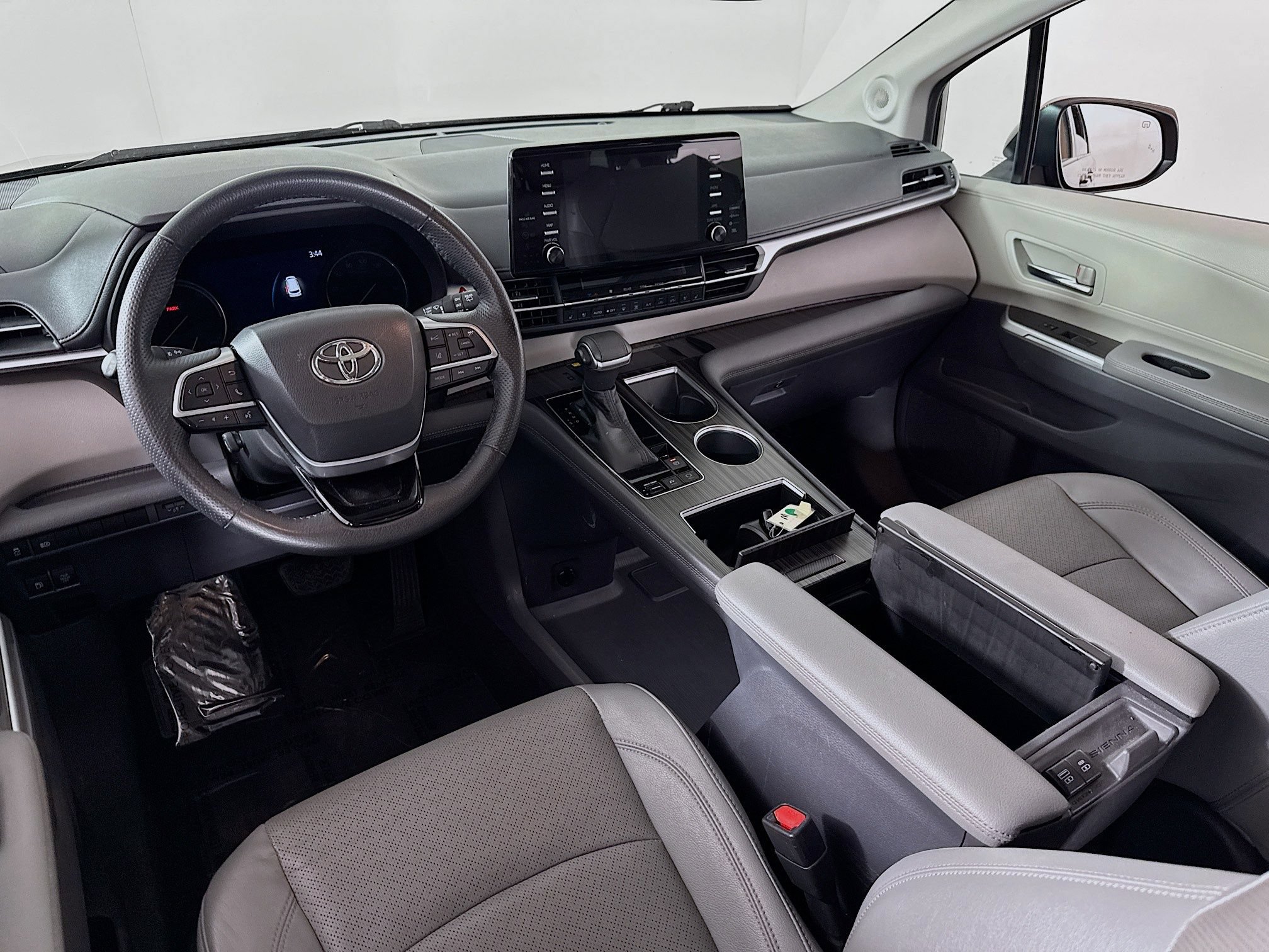 Certified 2022 Toyota Sienna Limited AWD/4WD image 19