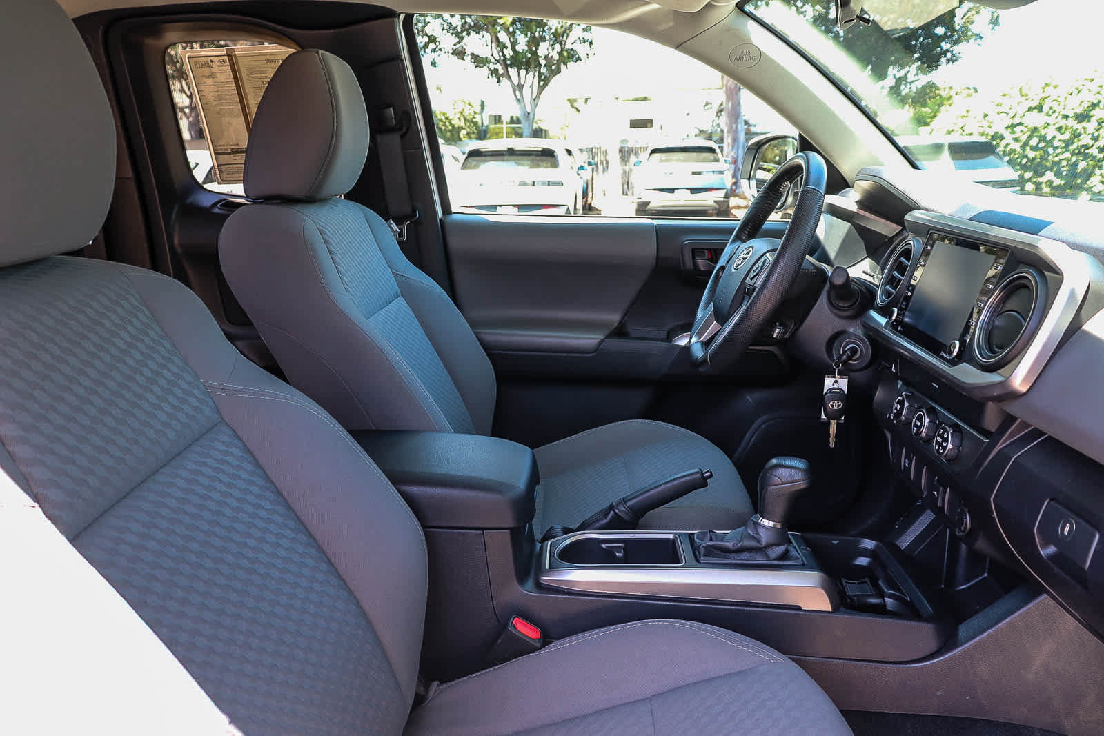 Used 2021 Toyota Tacoma SR5 RWD image 15