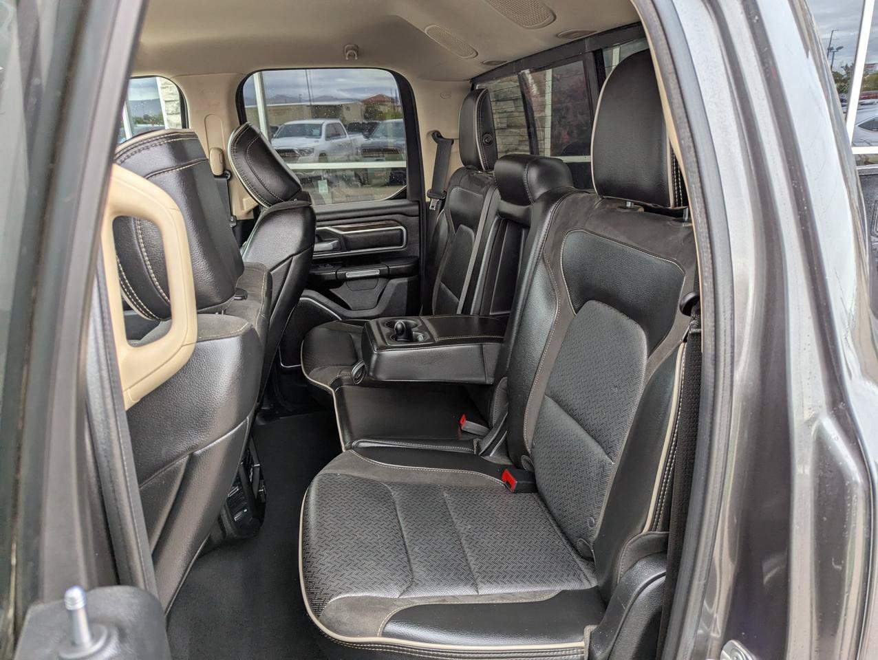Used 2019 RAM 1500 Laramie AWD/4WD image 23