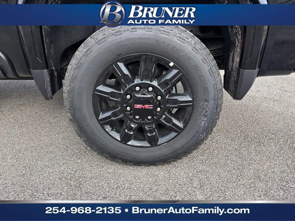 New 2026 GMC Sierra 2500 AT4 w/ AT4 Premium Plus Package image 9