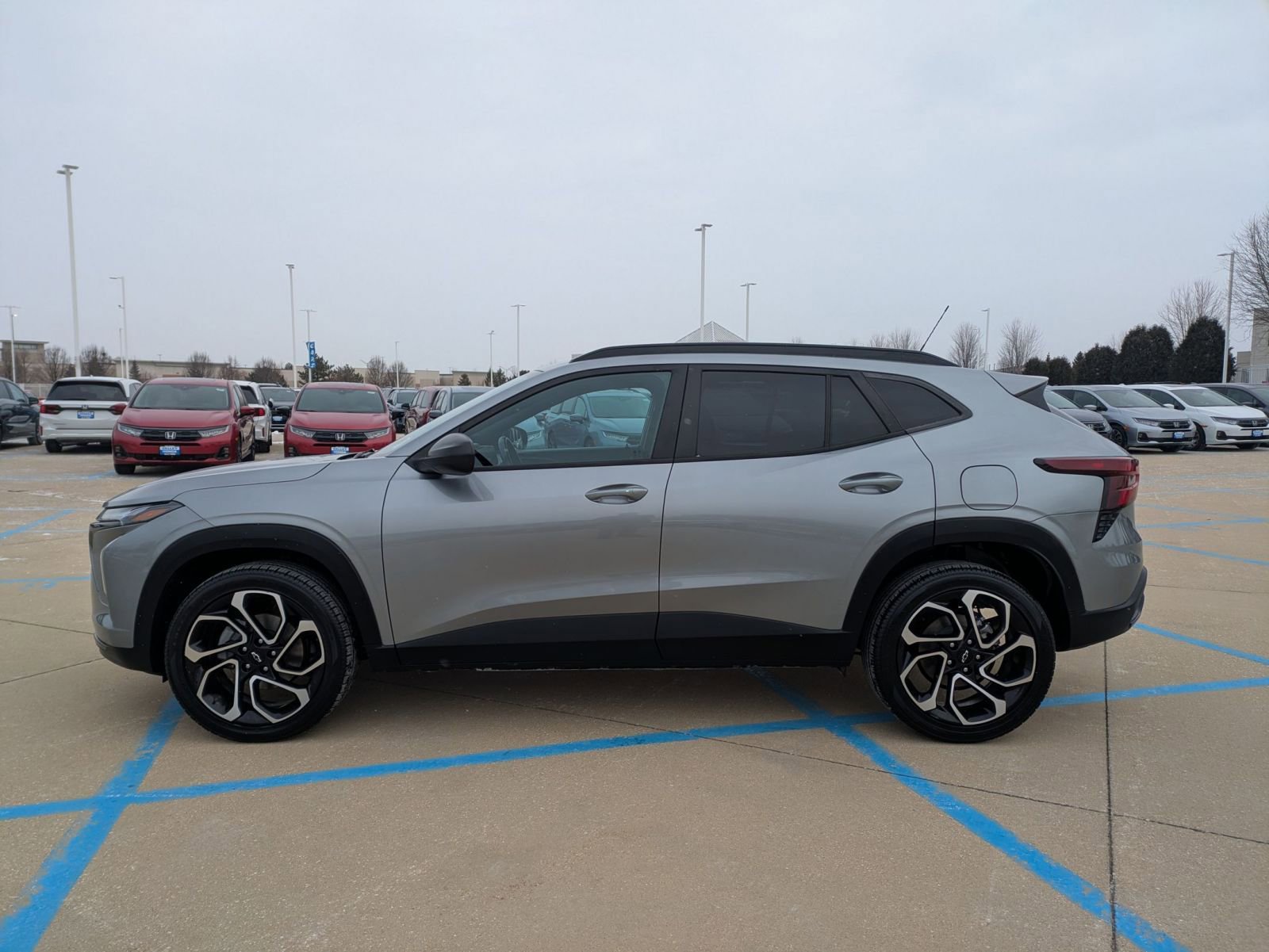 Used 2024 Chevrolet Trax RS w/ Sunroof Package image 9