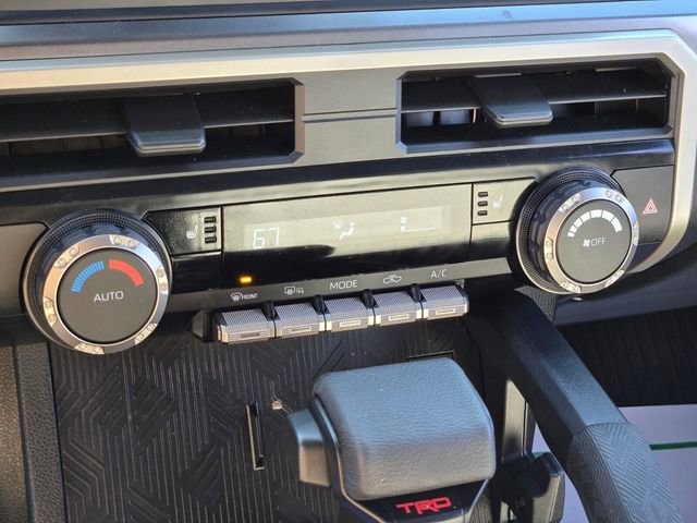 Used 2025 Toyota Tacoma TRD Sport AWD/4WD image 26