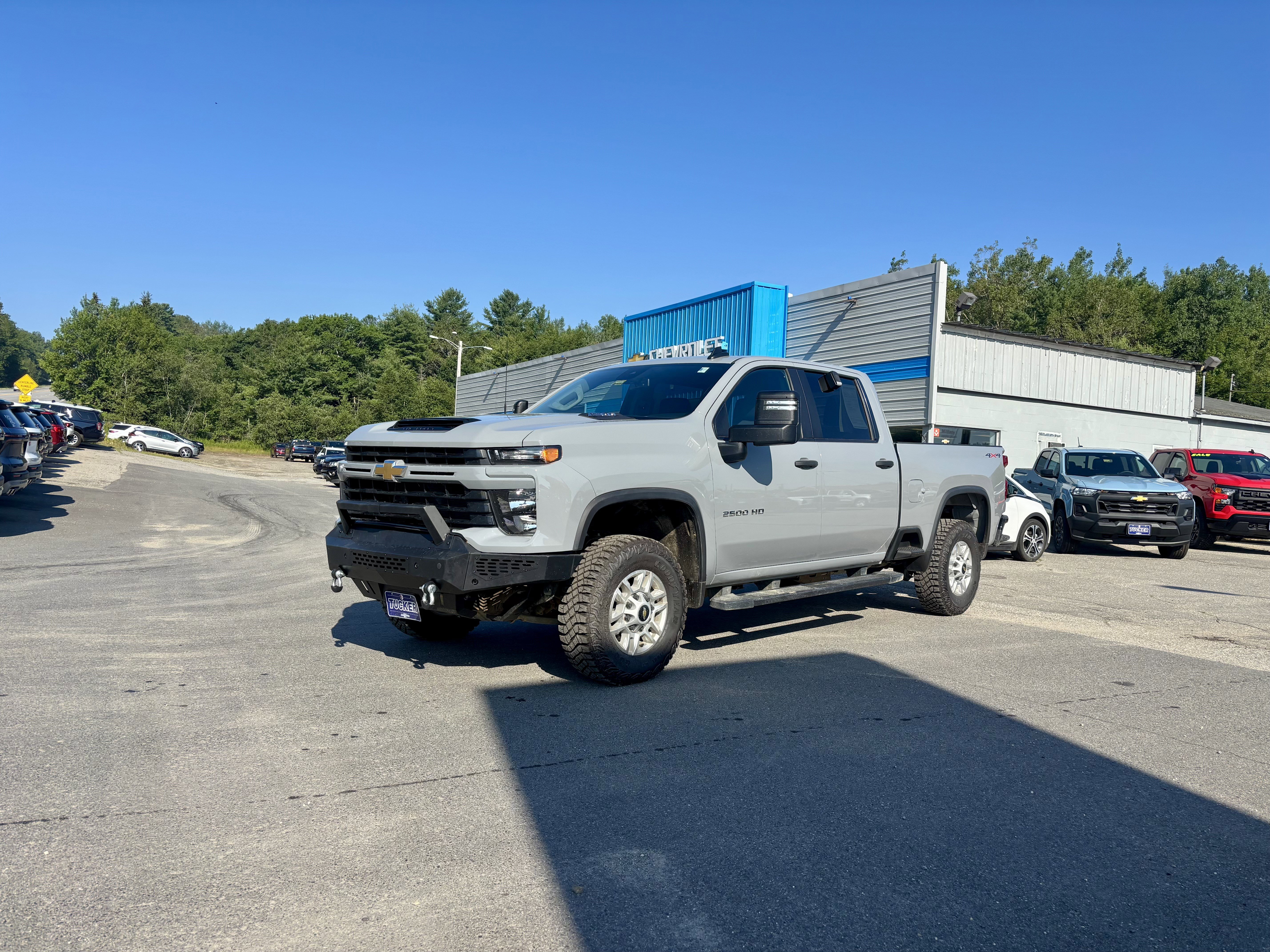 Used 2025 Chevrolet Silverado 2500 Custom w/ Custom Value Package image 1