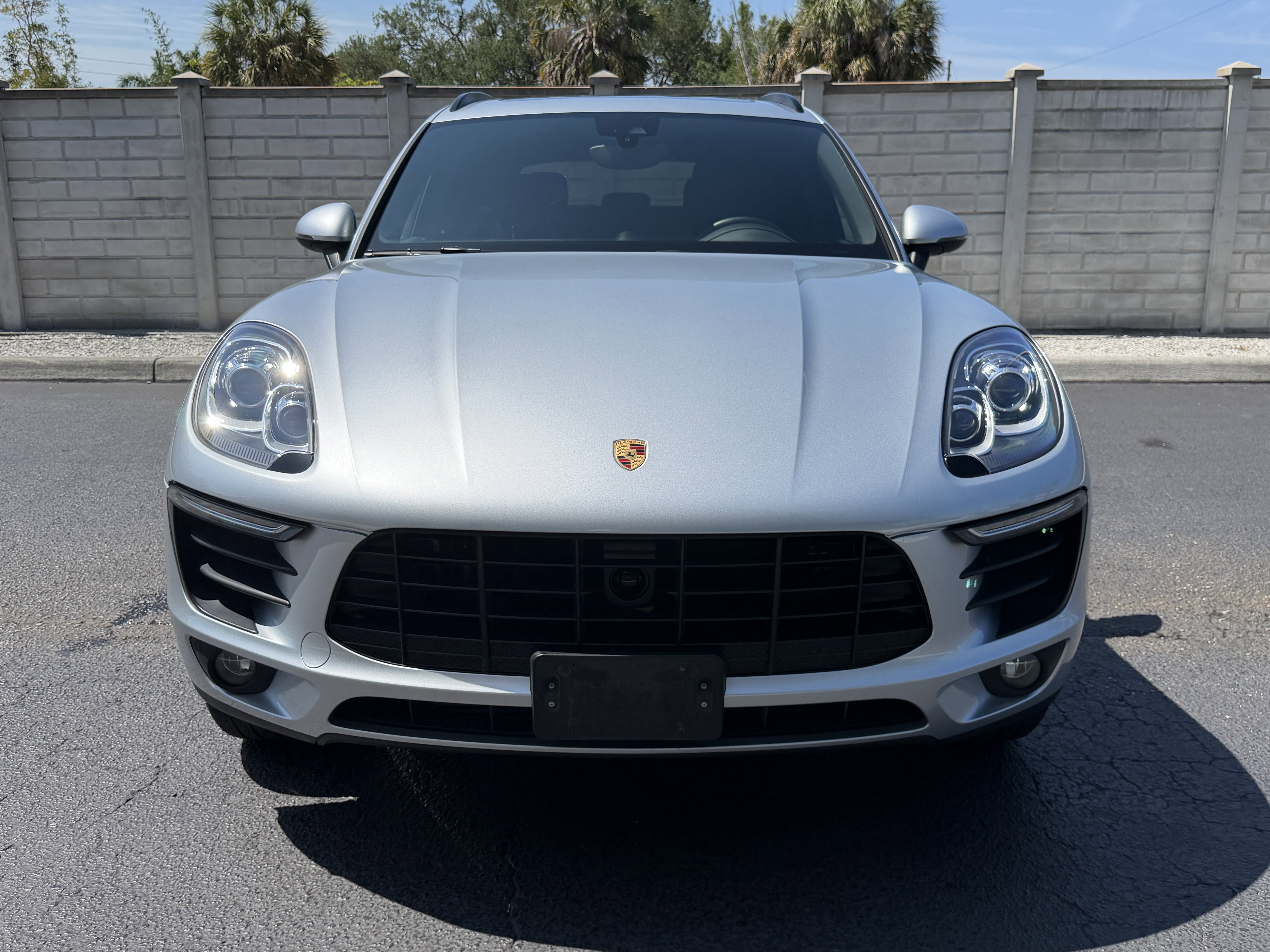 Certified 2018 Porsche Macan AWD/4WD image 10