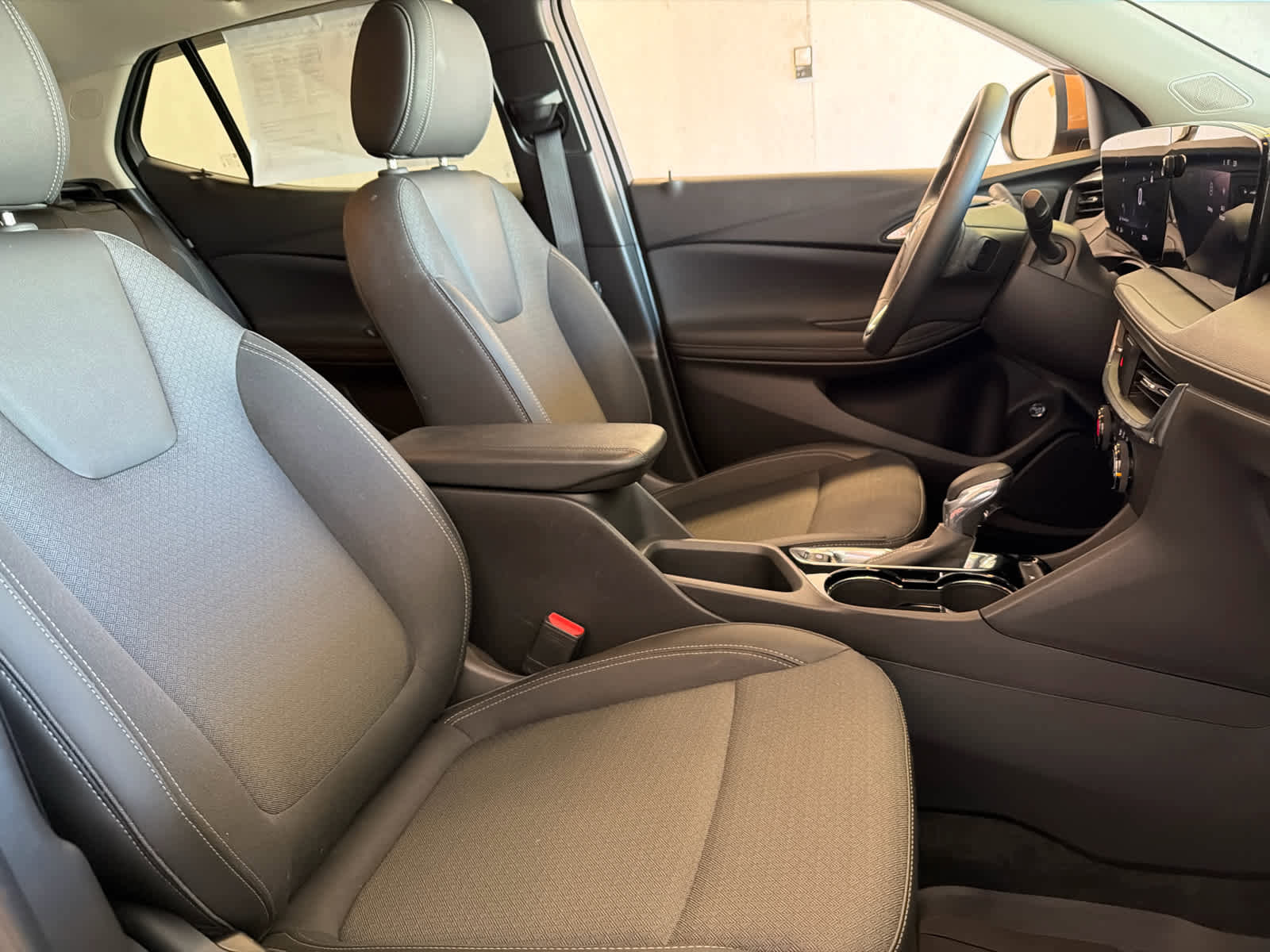Used 2025 Buick Encore GX Preferred FWD image 27
