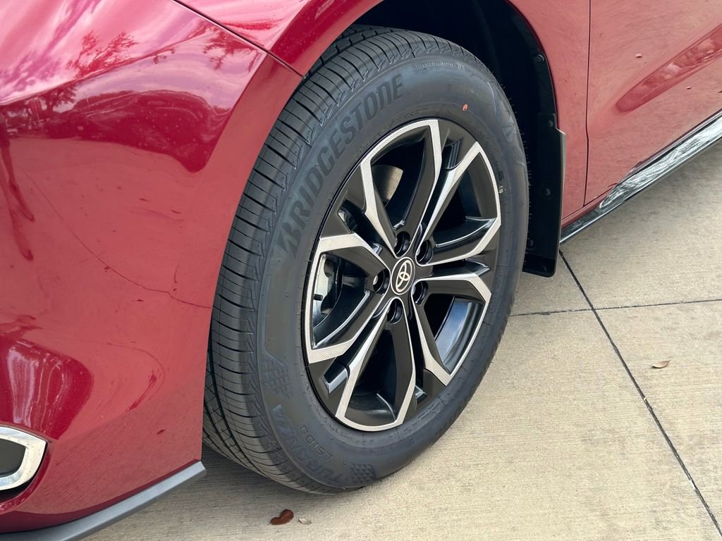 New 2026 Toyota Sienna Platinum image 9