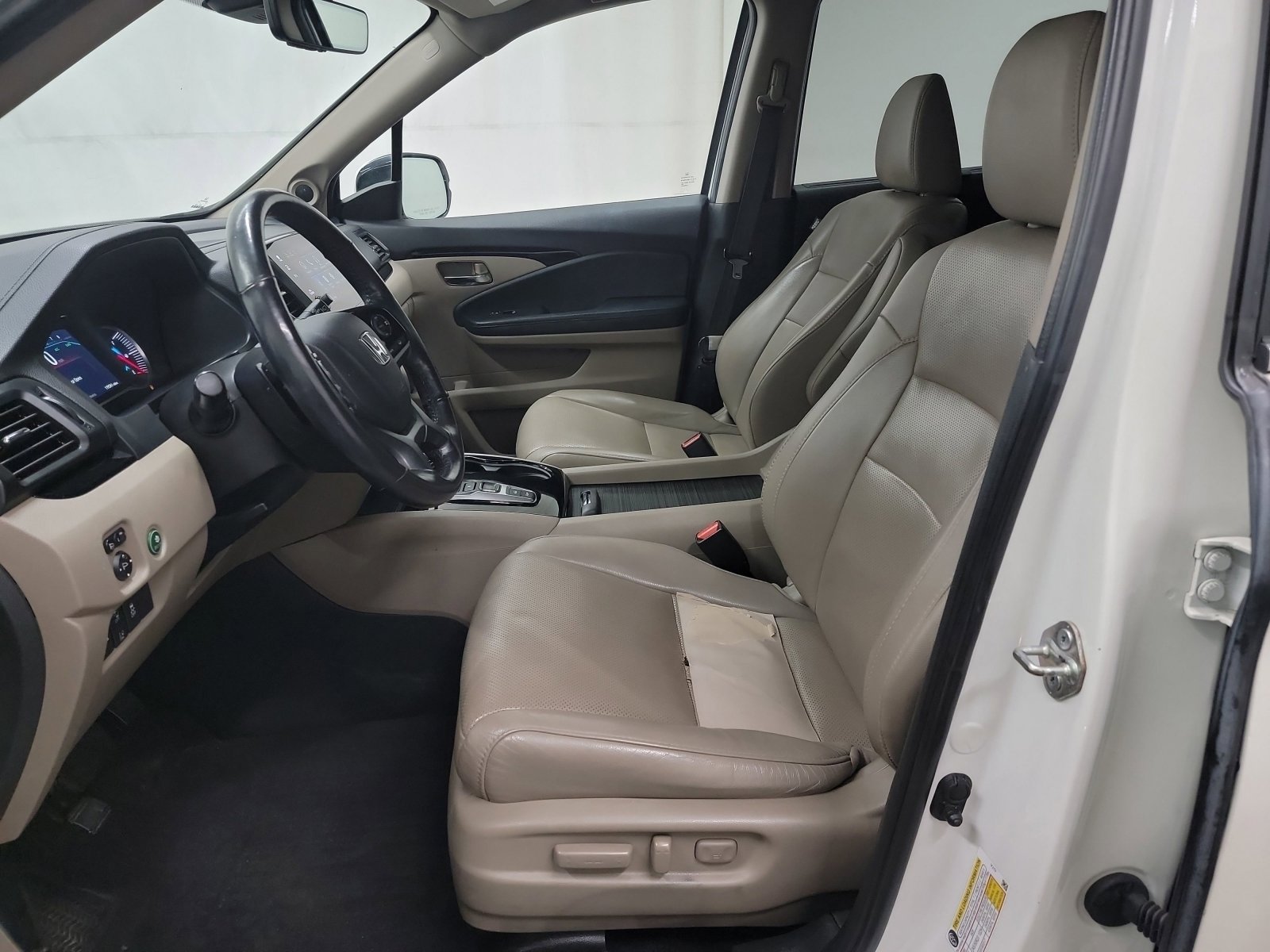 Used 2019 Honda Pilot Elite image 12