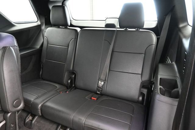 Used 2023 Chevrolet Traverse High Country w/ LPO, Floor Liner Package FWD image 31