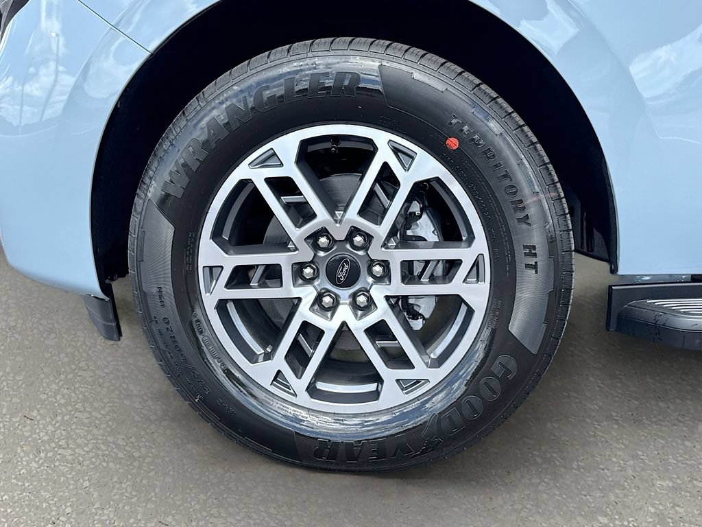 New 2026 Ford Expedition Active RWD image 38