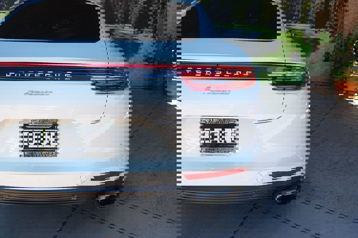 Used 2017 Porsche Panamera image 40