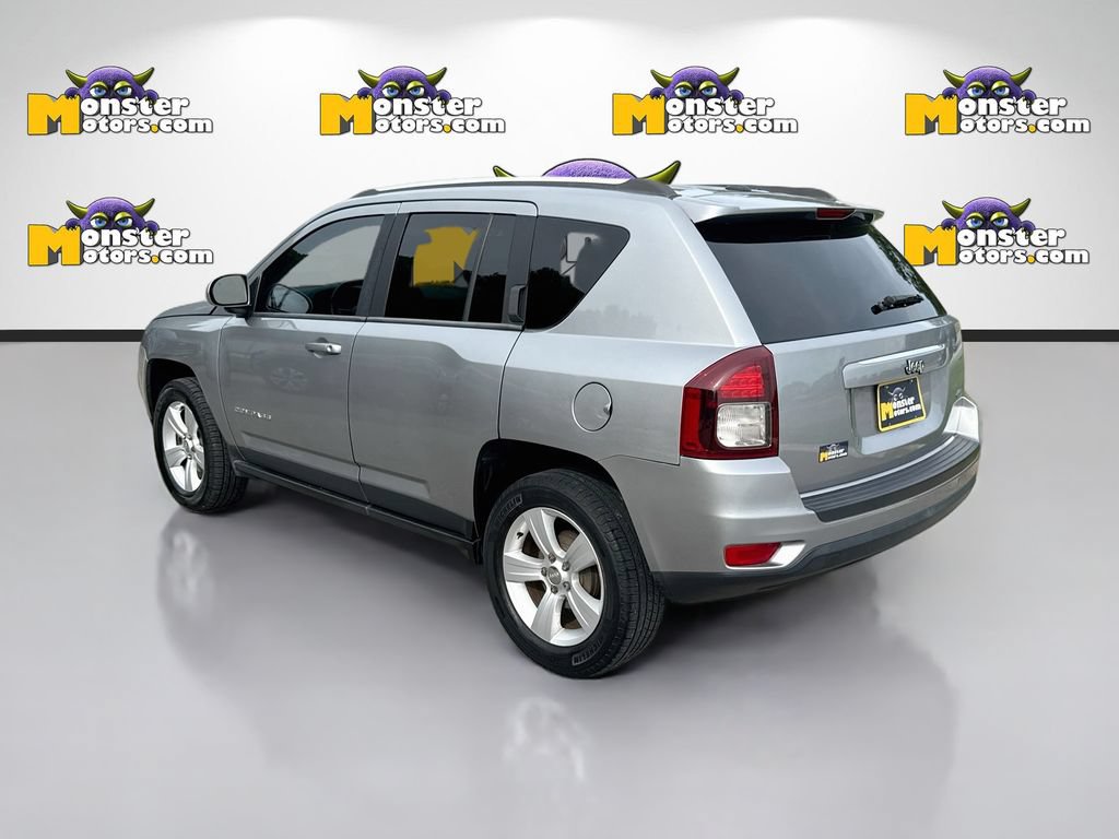 Used 2014 Jeep Compass Latitude FWD image 7