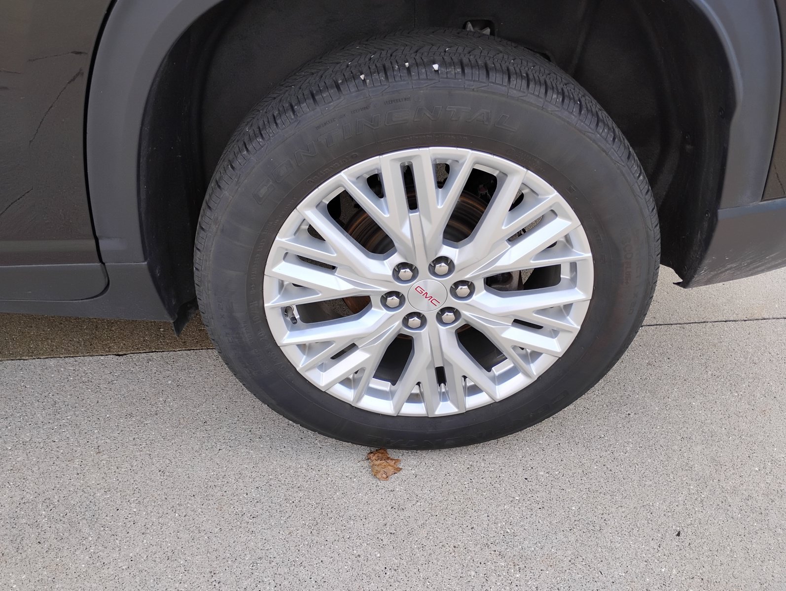 Used 2024 GMC Acadia Elevation FWD image 31