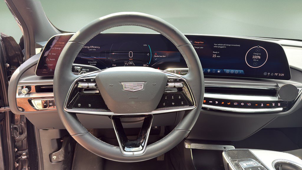 Certified 2024 Cadillac Lyriq Tech AWD/4WD image 30