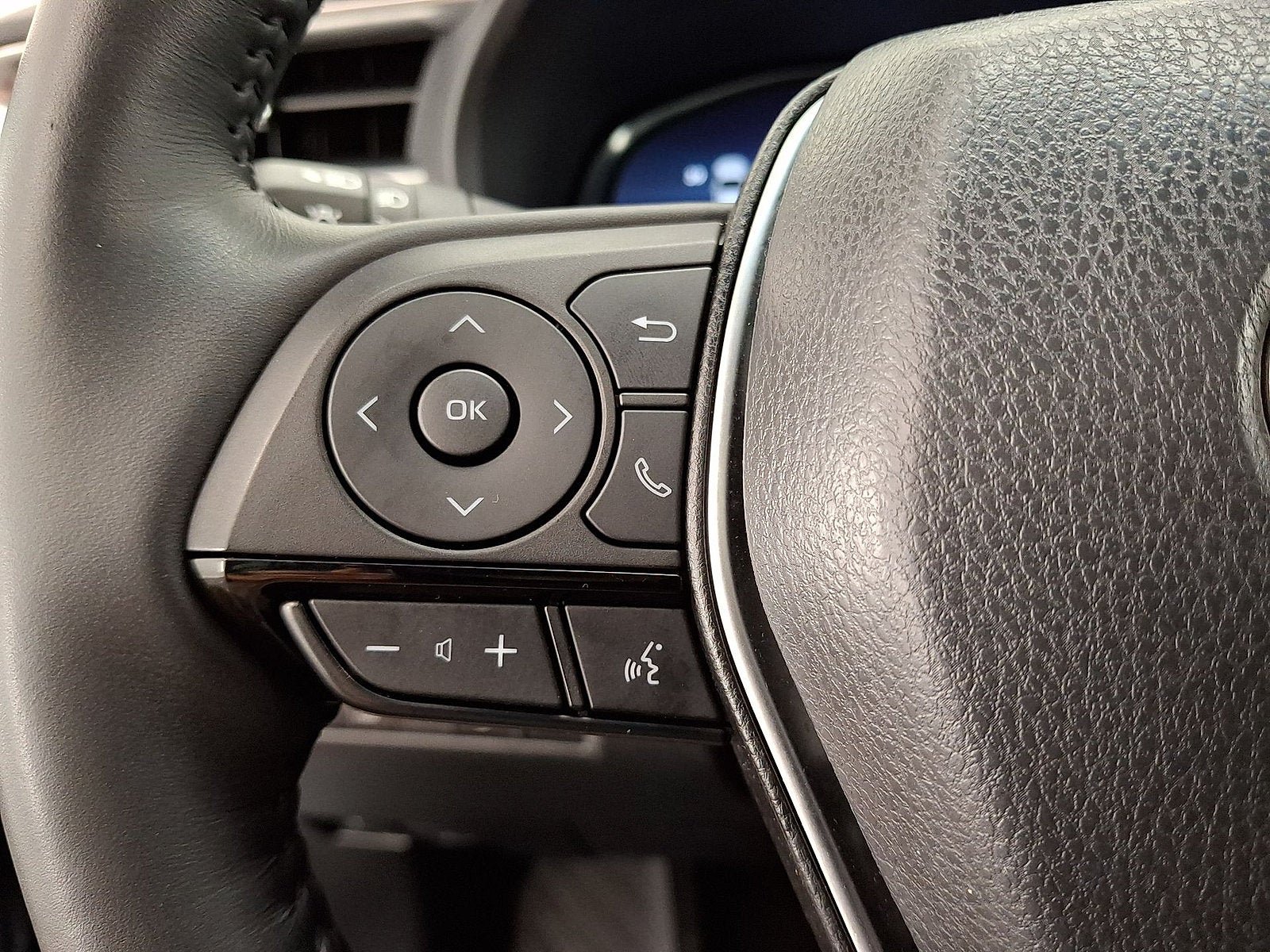 Certified 2024 Toyota Venza Limited AWD/4WD image 9